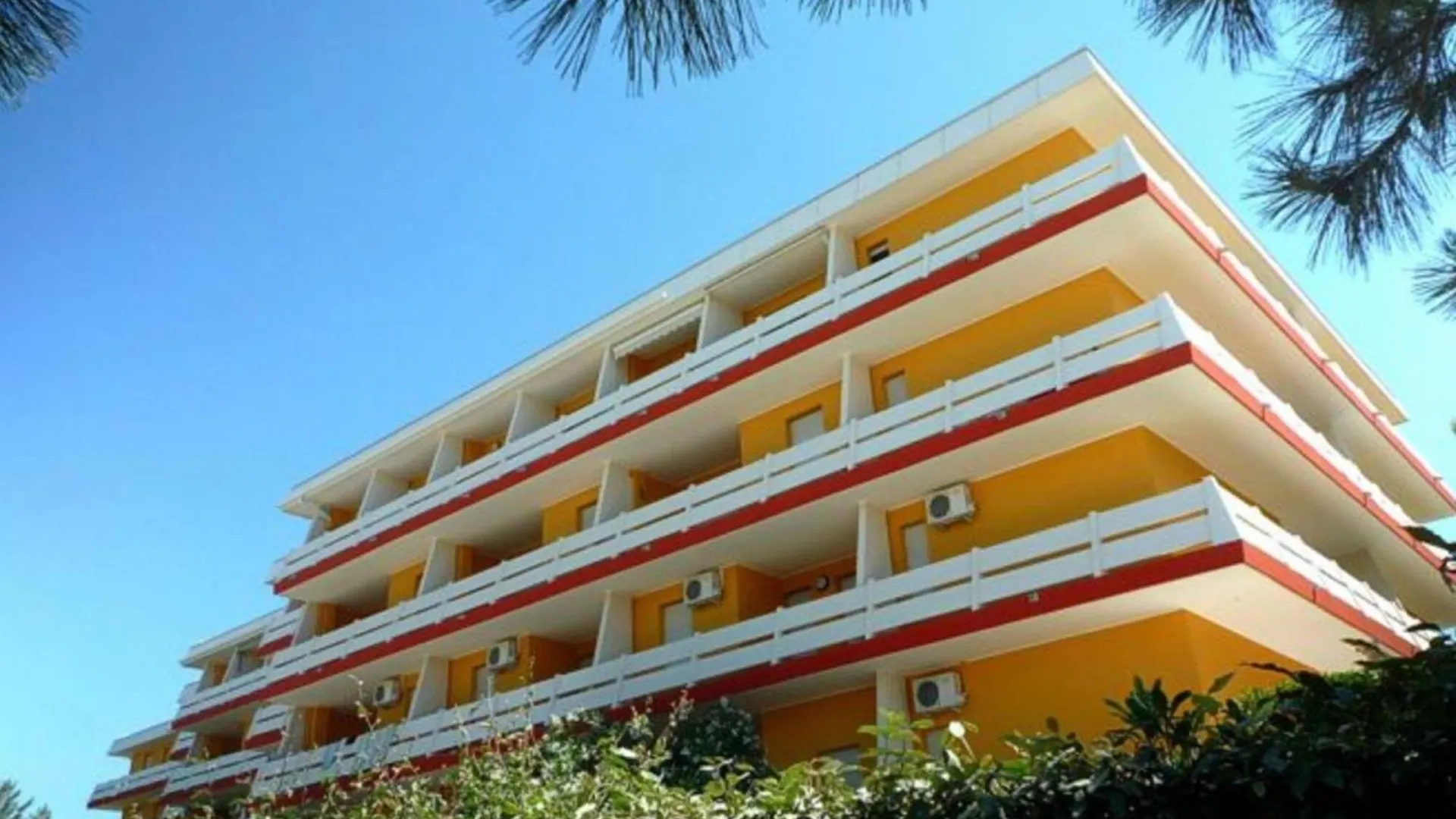 Bright Apartment With Private Garden - Beahost Bibione